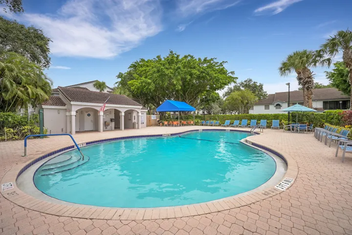 Alexandra satellite pool