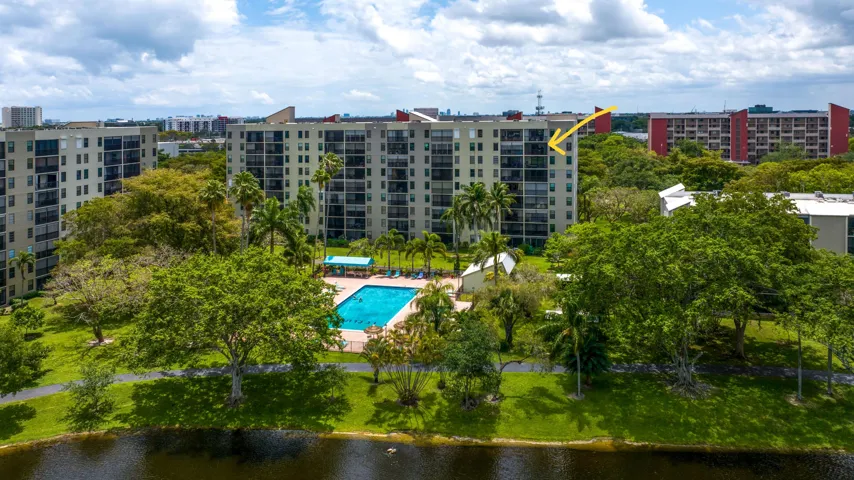 Rare / Coveted High Floor Corner Location