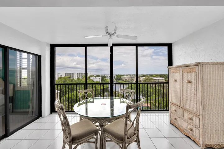 Enclosed Patio Offers Soft Northern Exposure Lighting