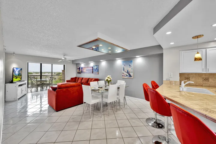Spacious Dining Area