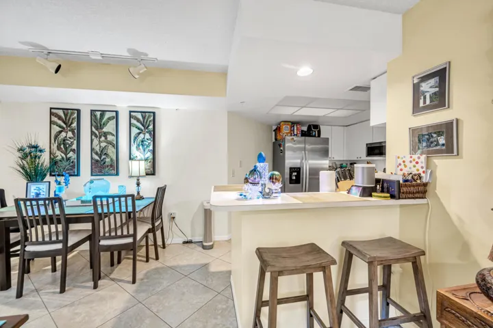 2119 SE 10TH AVE-8