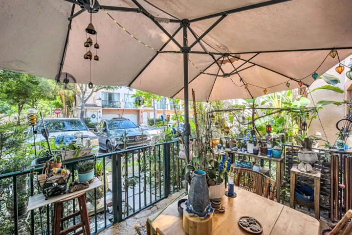 2119 SE 10TH AVE-4