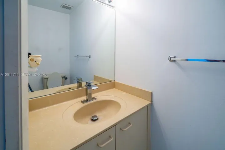 1/2 bath downstairs