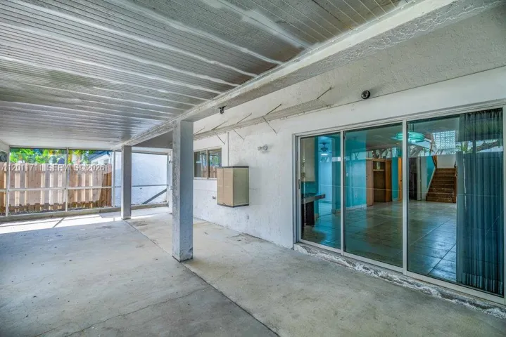 Covered/Fence Patio