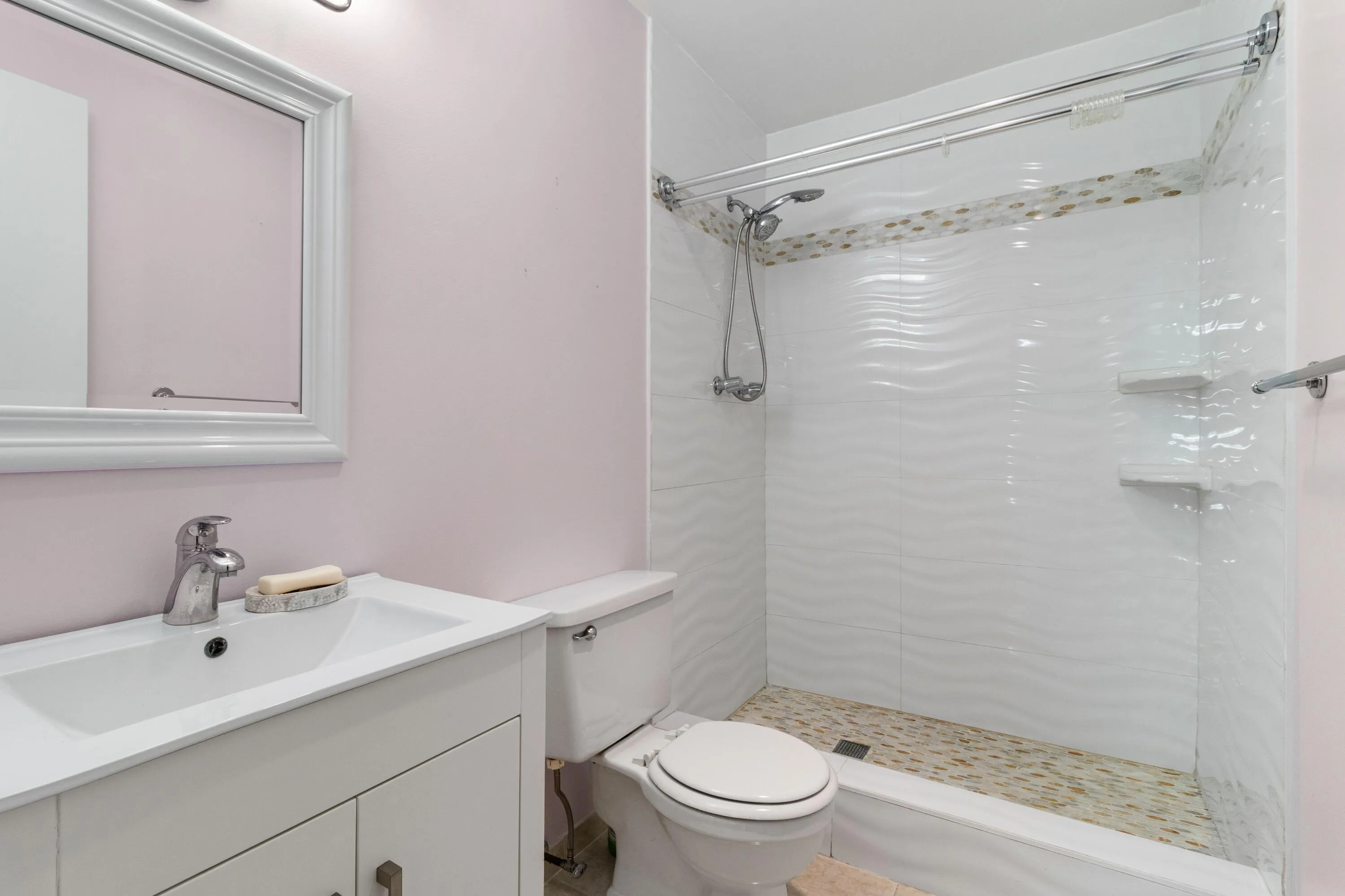 6447_BAY_CLUB_DR_APT_2 Guest Badroom