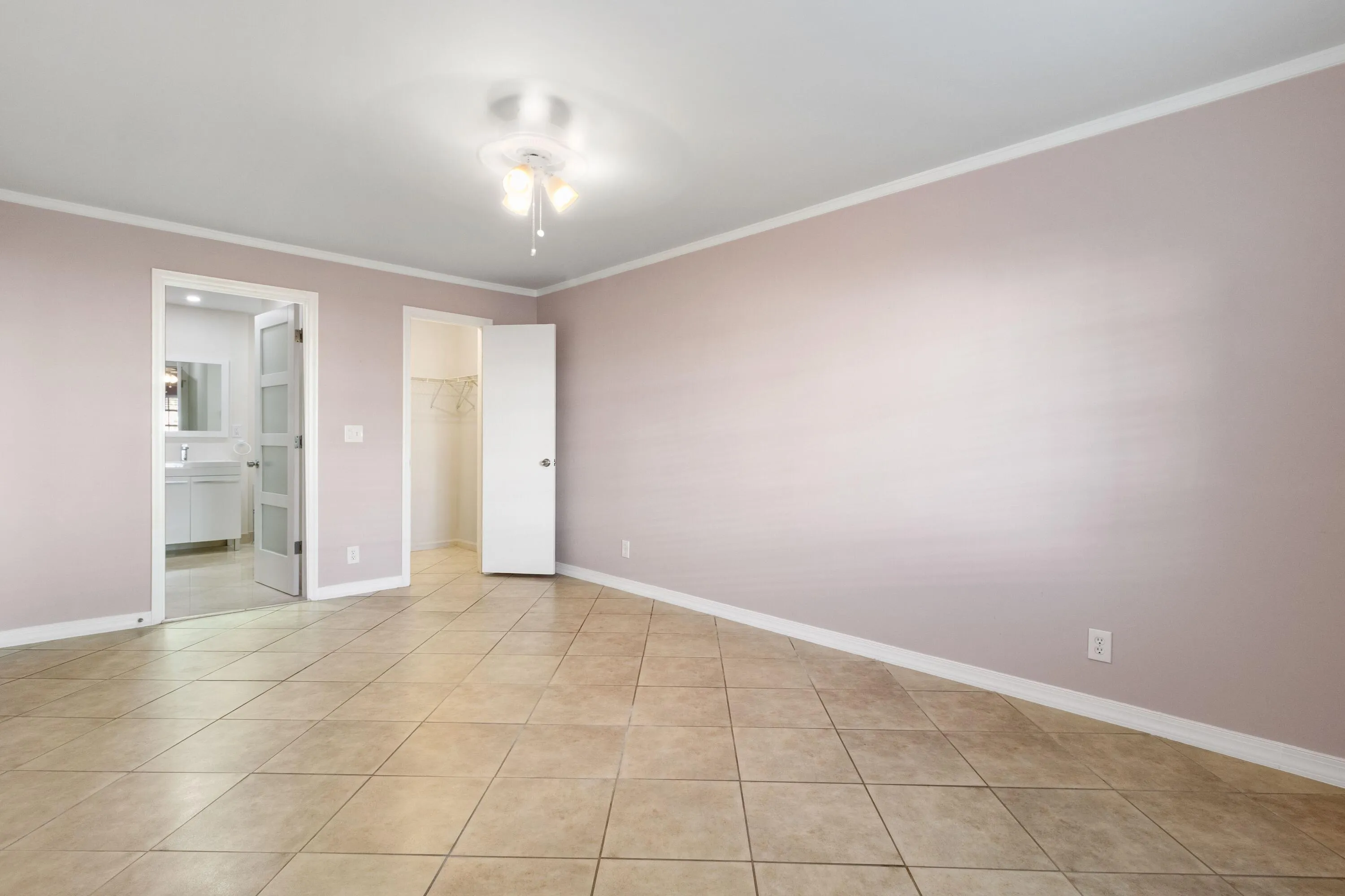 6447_BAY_CLUB_DR_APT_2 Masterbedroom