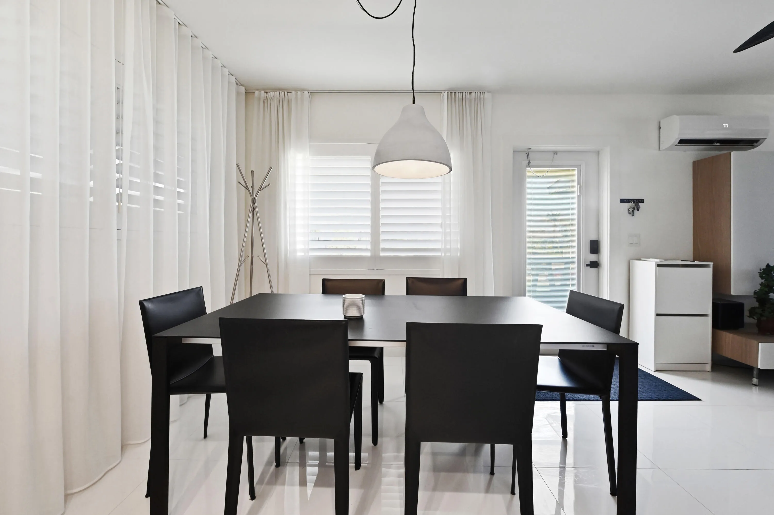 11 Dining room 02