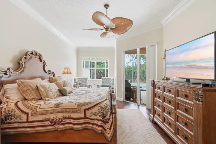 3-web-or-mls-6483_SE_Wild_Olive_Lane_003