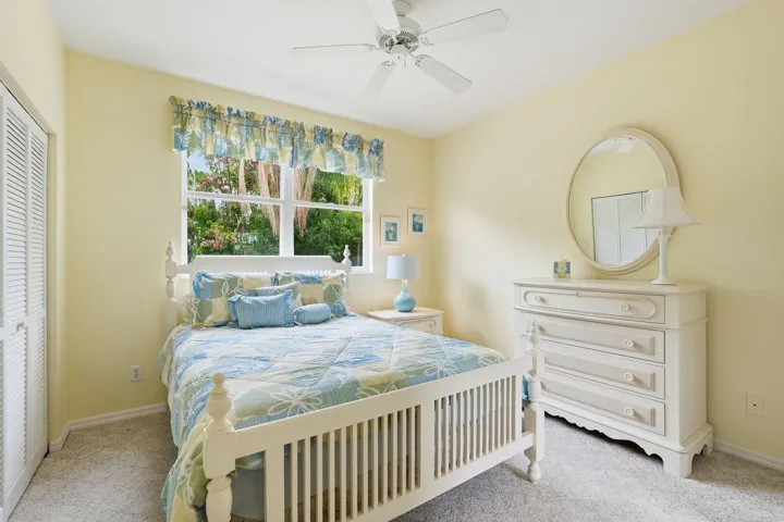 19-web-or-mls-6483_SE_Wild_Olive_Lane_01