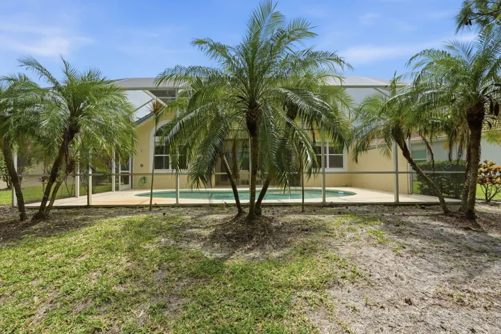 52-web-or-mls-6483_SE_Wild_Olive_Lane_05