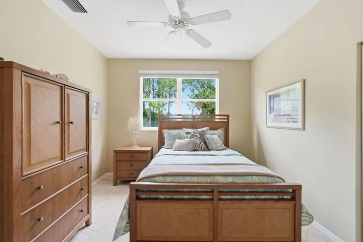 17-web-or-mls-6483_SE_Wild_Olive_Lane_01