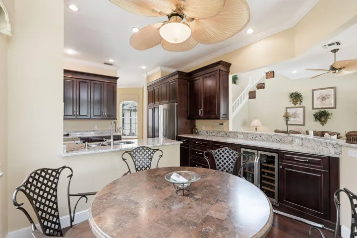 42-web-or-mls-6483_SE_Wild_Olive_Lane_04