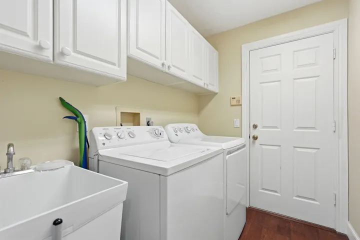 46-web-or-mls-6483_SE_Wild_Olive_Lane_04