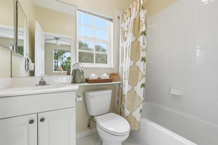 16-web-or-mls-6483_SE_Wild_Olive_Lane_01