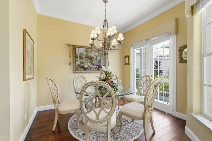 34-web-or-mls-6483_SE_Wild_Olive_Lane_03