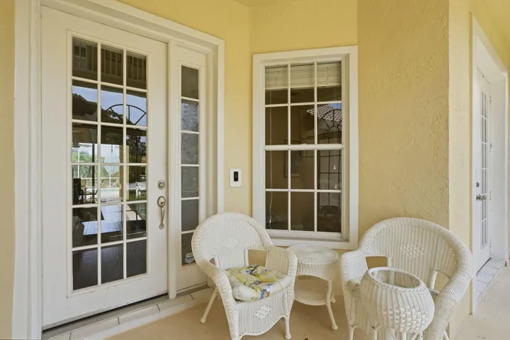 58-web-or-mls-6483_SE_Wild_Olive_Lane_05