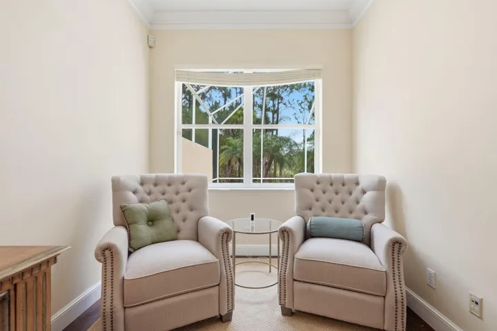 5-web-or-mls-6483_SE_Wild_Olive_Lane_005