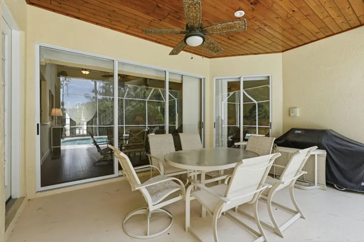 50-web-or-mls-6483_SE_Wild_Olive_Lane_04