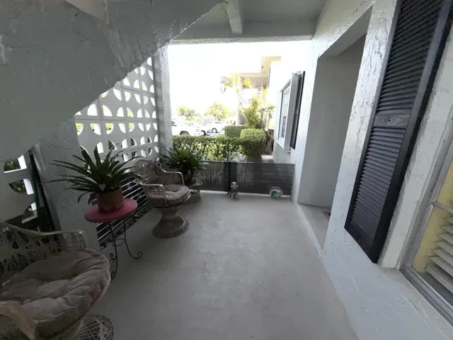 Covered front patio area