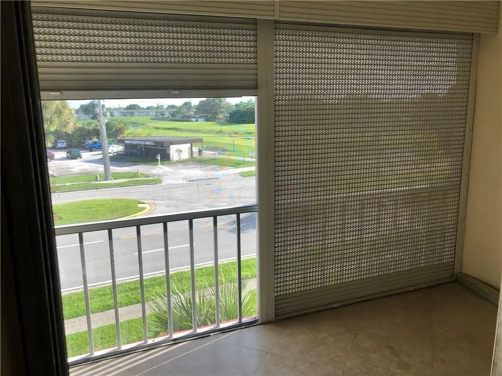 Screened Balcony