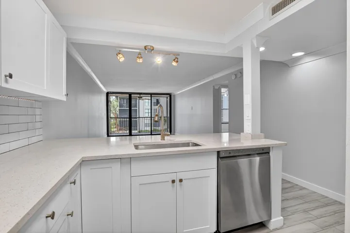 Kitchen 4