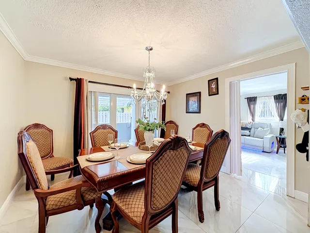 3119 Indian Trail-31