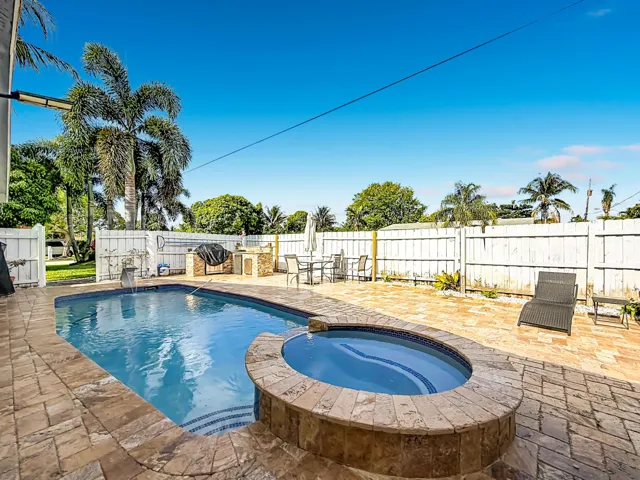 3119 Indian Trail-85