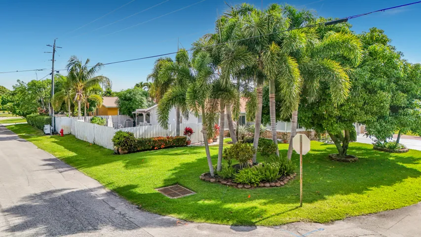 3119 Indian Trail-10