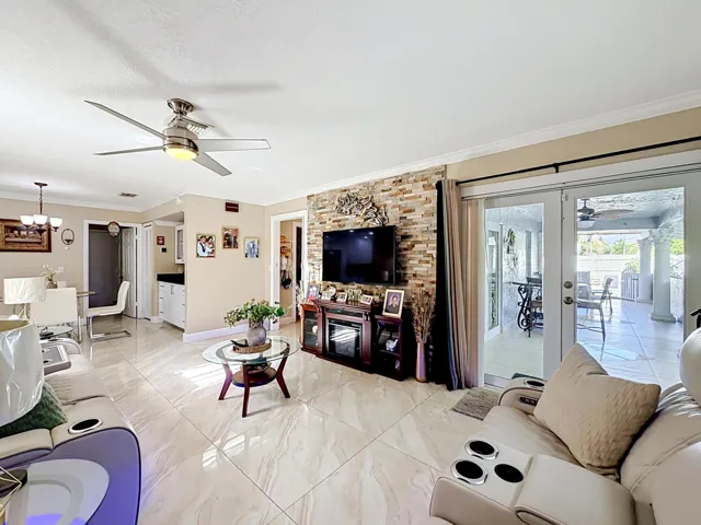 3119 Indian Trail-40
