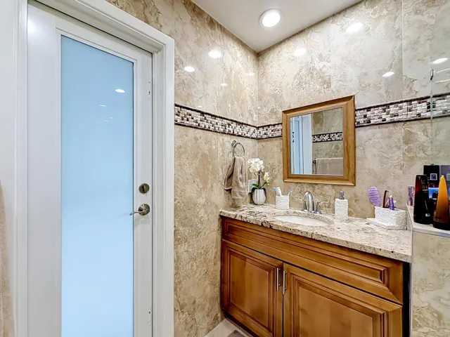 3119 Indian Trail-80