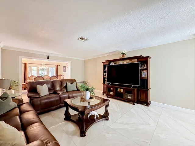 3119 Indian Trail-24
