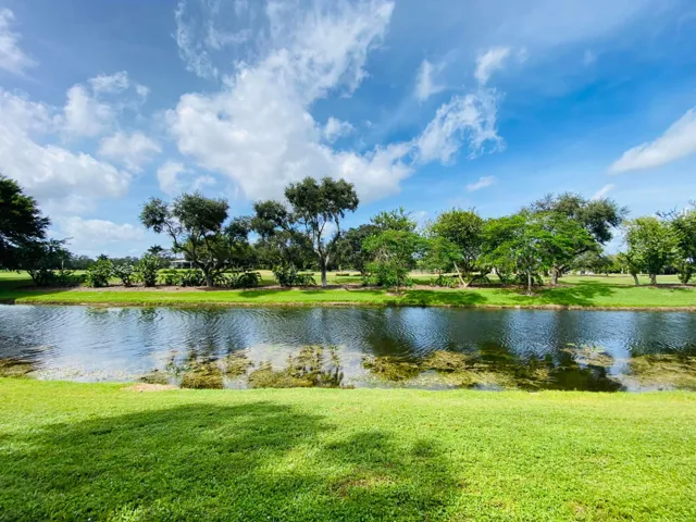 Canal/Golf Course view