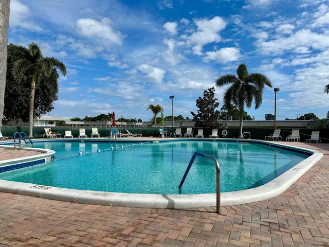 Murry Hills Pool area