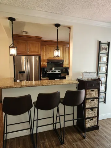 Hop Up Kitchen Counter