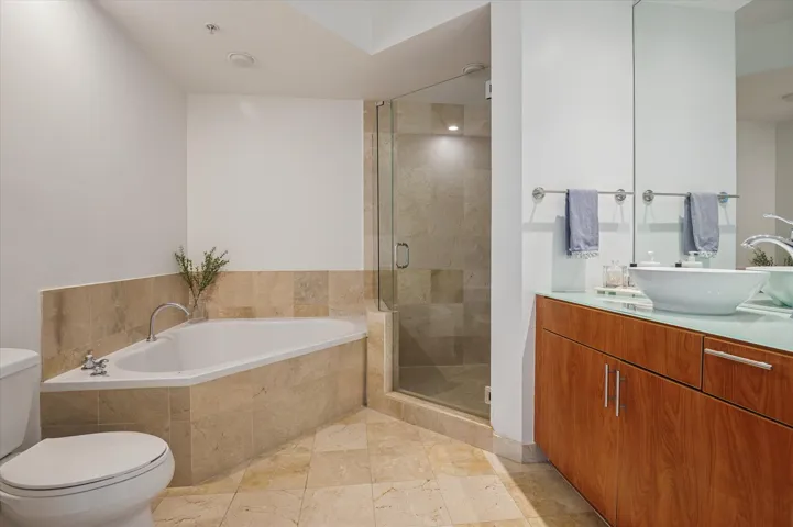 17-Giacobbi-315 NE 3rd Ave #2108-9