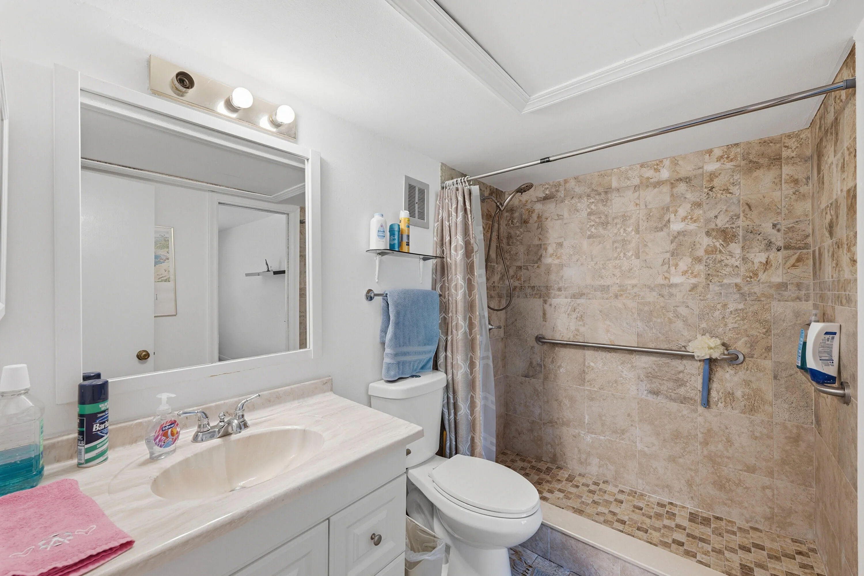 Full Bathroom