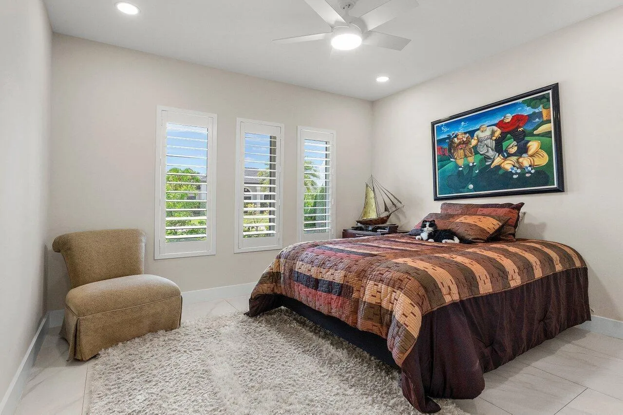 Guest room