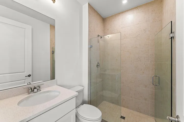 US_SEF_MARGUERITE_LOT 242_BATH 3