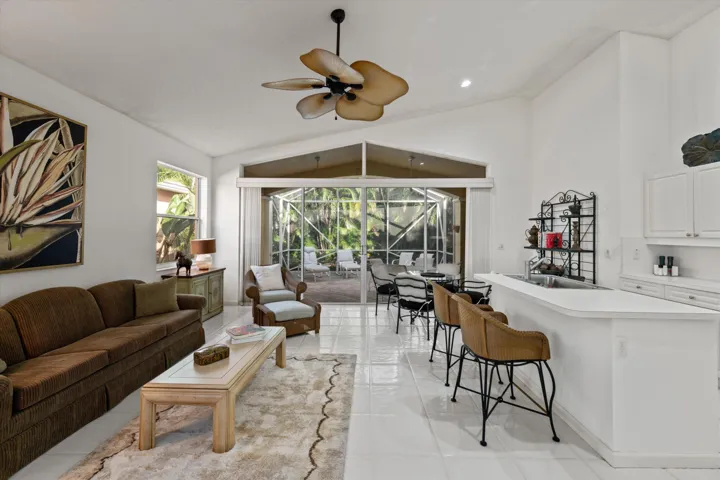 Family Area & Kitchen