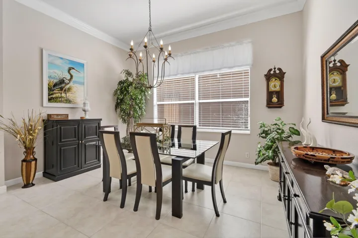 332NWStratfordLn(18)