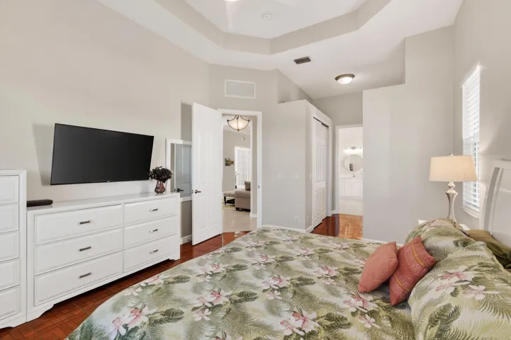 332NWStratfordLn(37)