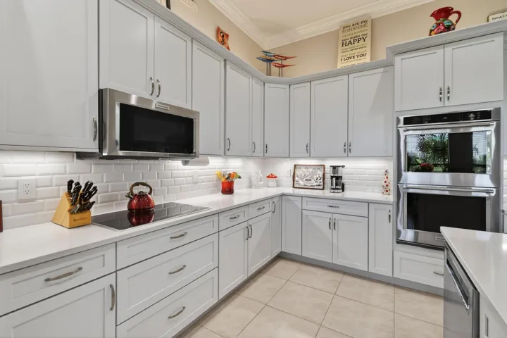 332NWStratfordLn(27)