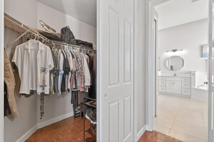 332NWStratfordLn(38)