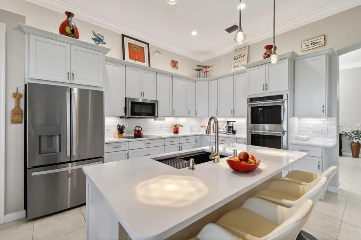 332NWStratfordLn(25)