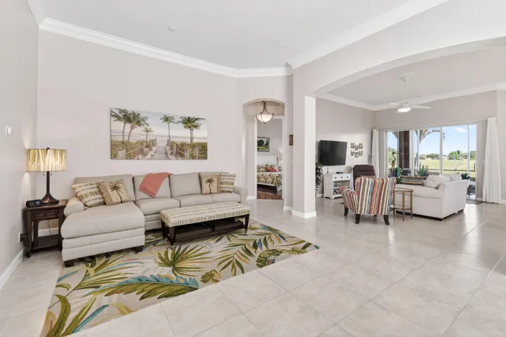 332NWStratfordLn(13)