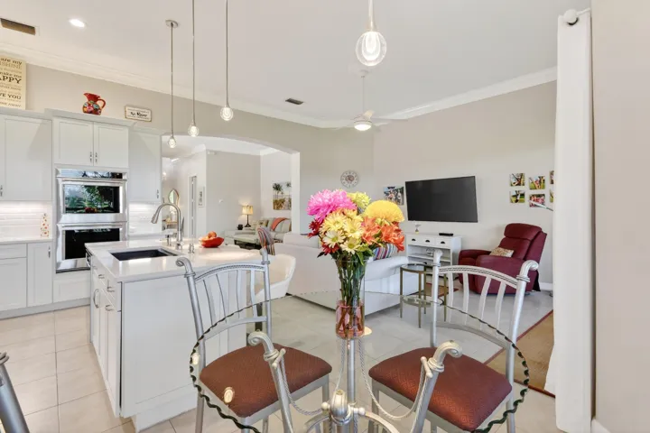 332NWStratfordLn(31)
