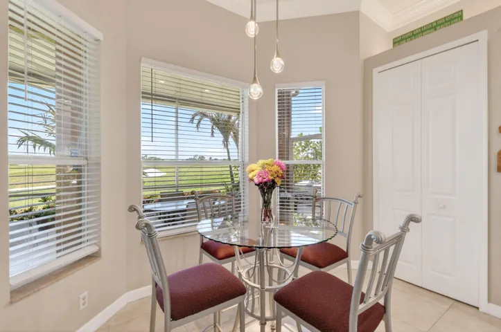 332NWStratfordLn(29)