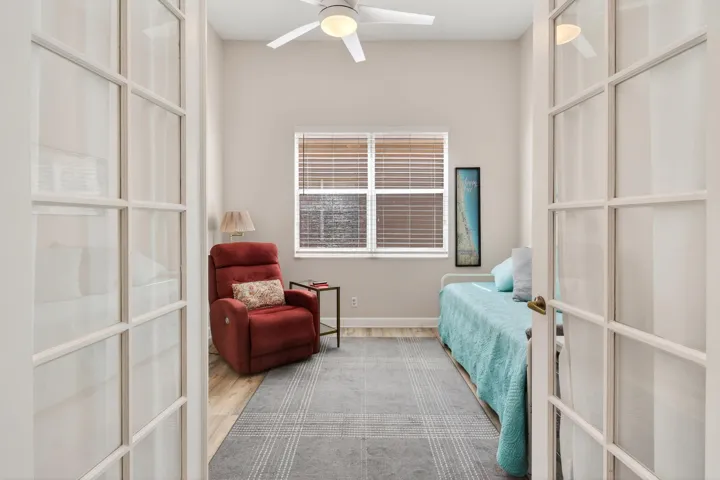 332NWStratfordLn(48)