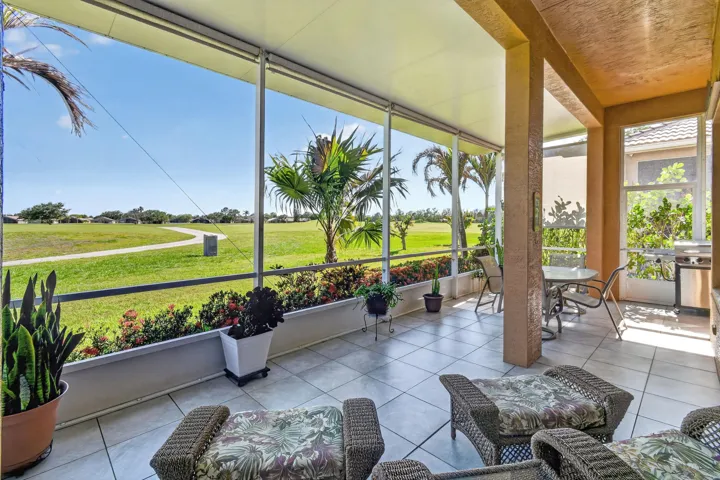 332NWStratfordLn(52)