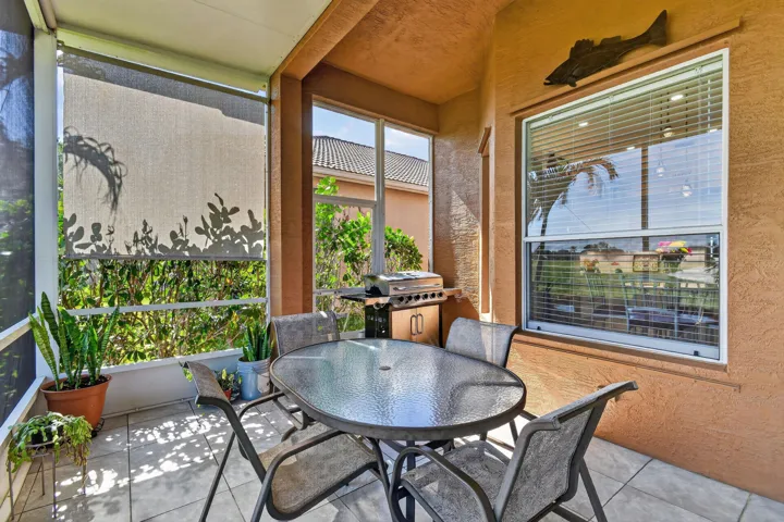 332NWStratfordLn(54)